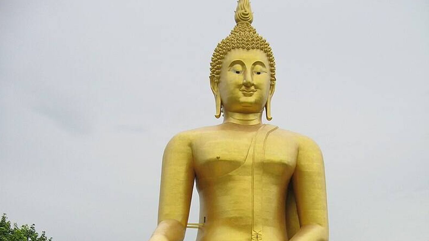 Estatua del Gran Buda. La segunda estatua más alta del sudeste asiático, y novena del mundo.
