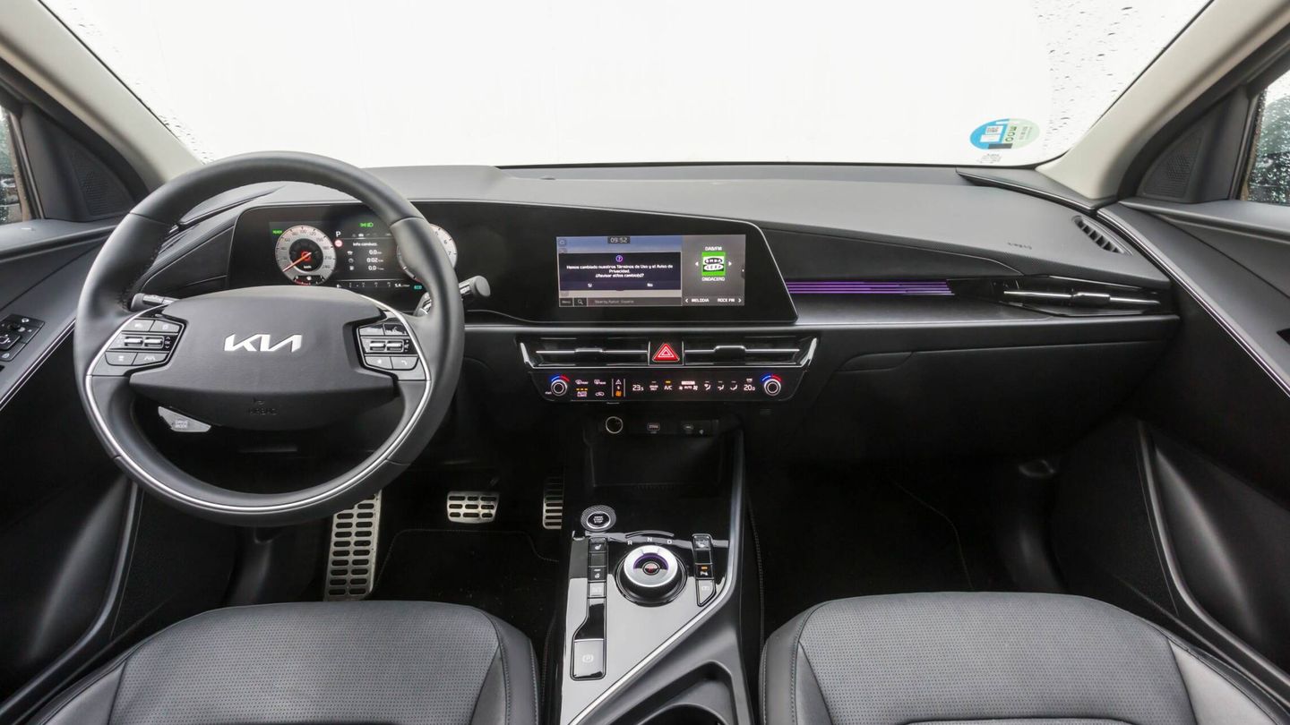 El nuevo Kia Niro tiene un interior más tecnológico y de aspecto más refinado.
