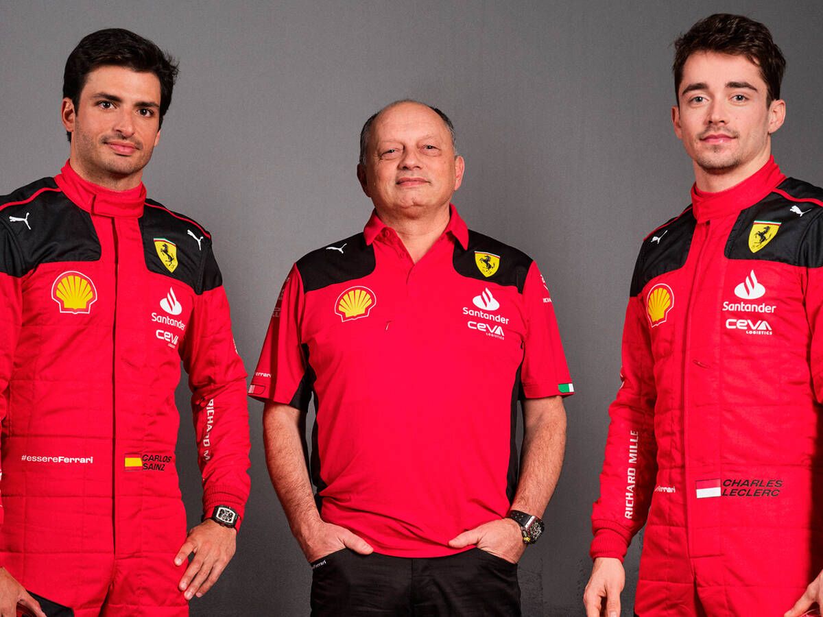 Foto: Vasseur debe hacer equilibrios con sus pilotos (Europa Press/dpa/Scuderia Ferrari)
