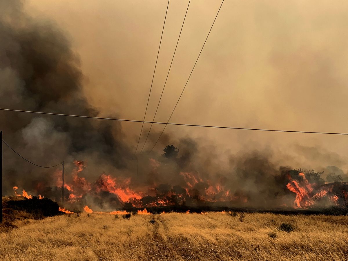 Foto: Imagen de los incendios en el país heleno. (EFE/EPA/Lefteris Damianidis)