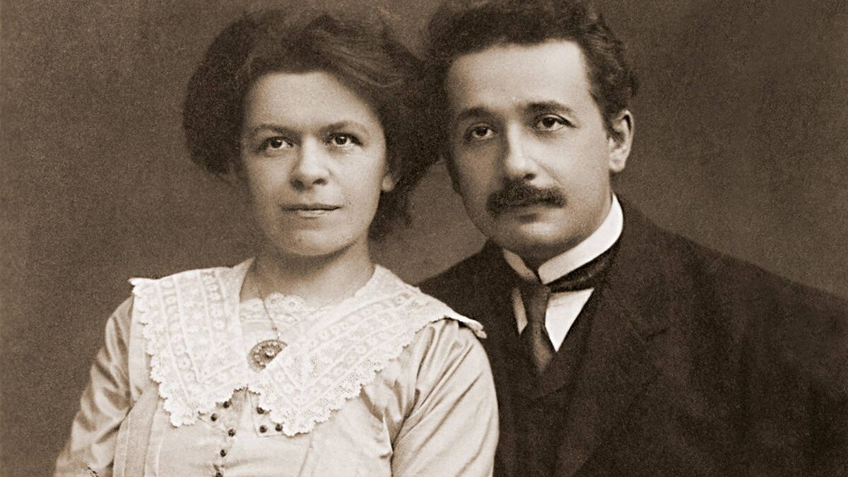 "Dejarás de dirigirte a mí": las condiciones vejatorias que Einstein le impuso a su mujer Mileva