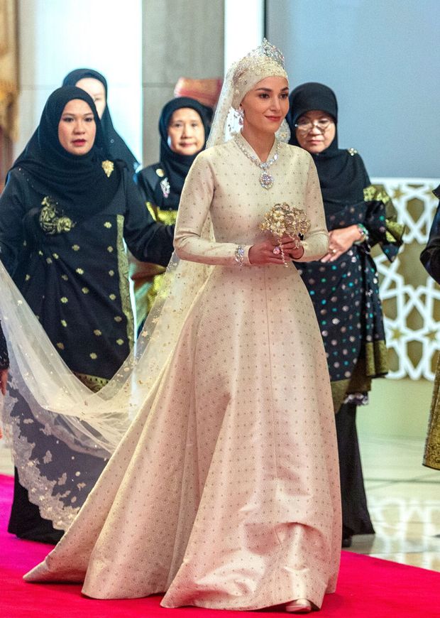 La princesa Anisha Rosnah a su llegada a Istana Nurul Iman. (EFE/Rudolf Portillo)