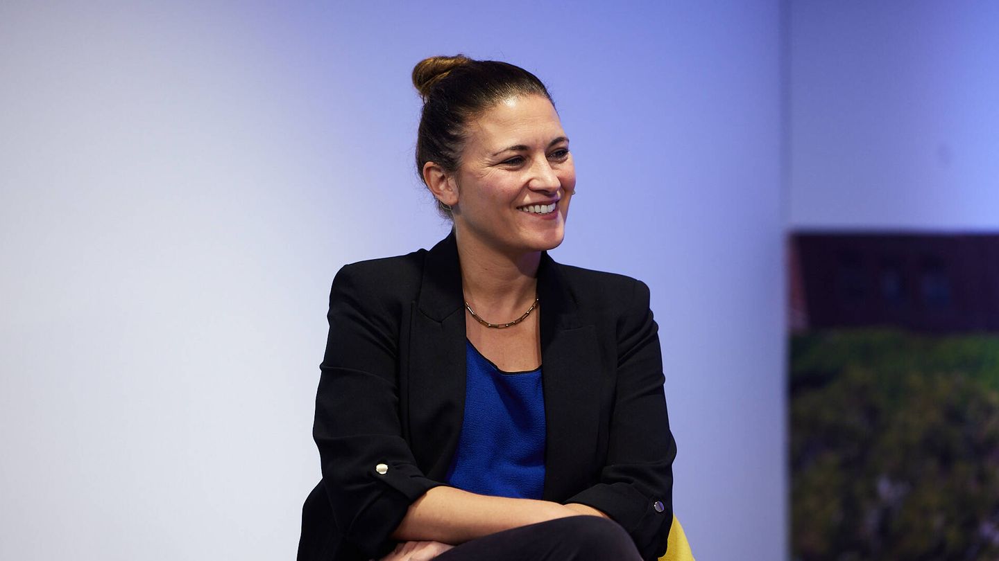 Elena Cabrera, 'country manager' de Ryanair, durante el coloquio.