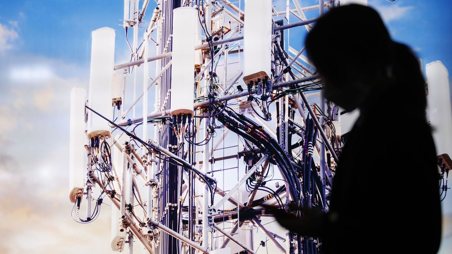 El RAN o el acceso es la maraña de antenas y estaciones base que conectan al usuario con el 'core'. (EFE)