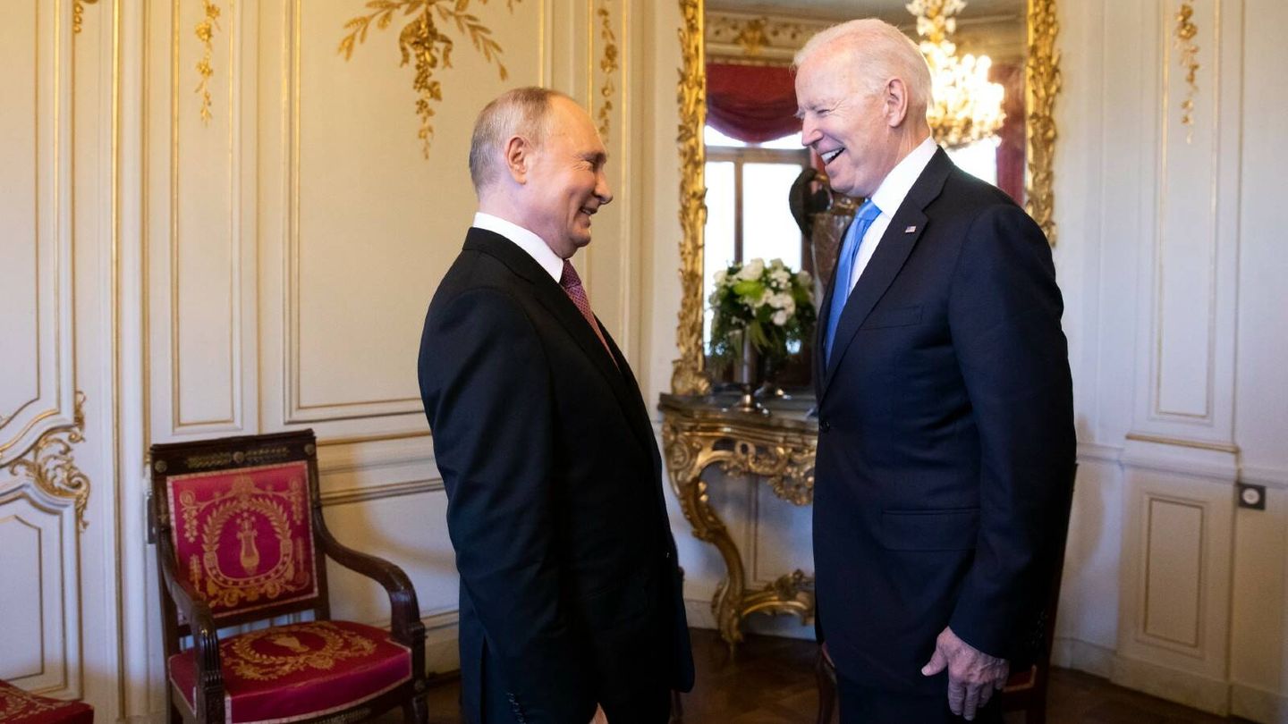 El presidente de Rusia, Vladímir Putin, y el de Estados Unidos, Joe Biden. (Getty/Peter Klaunzer)