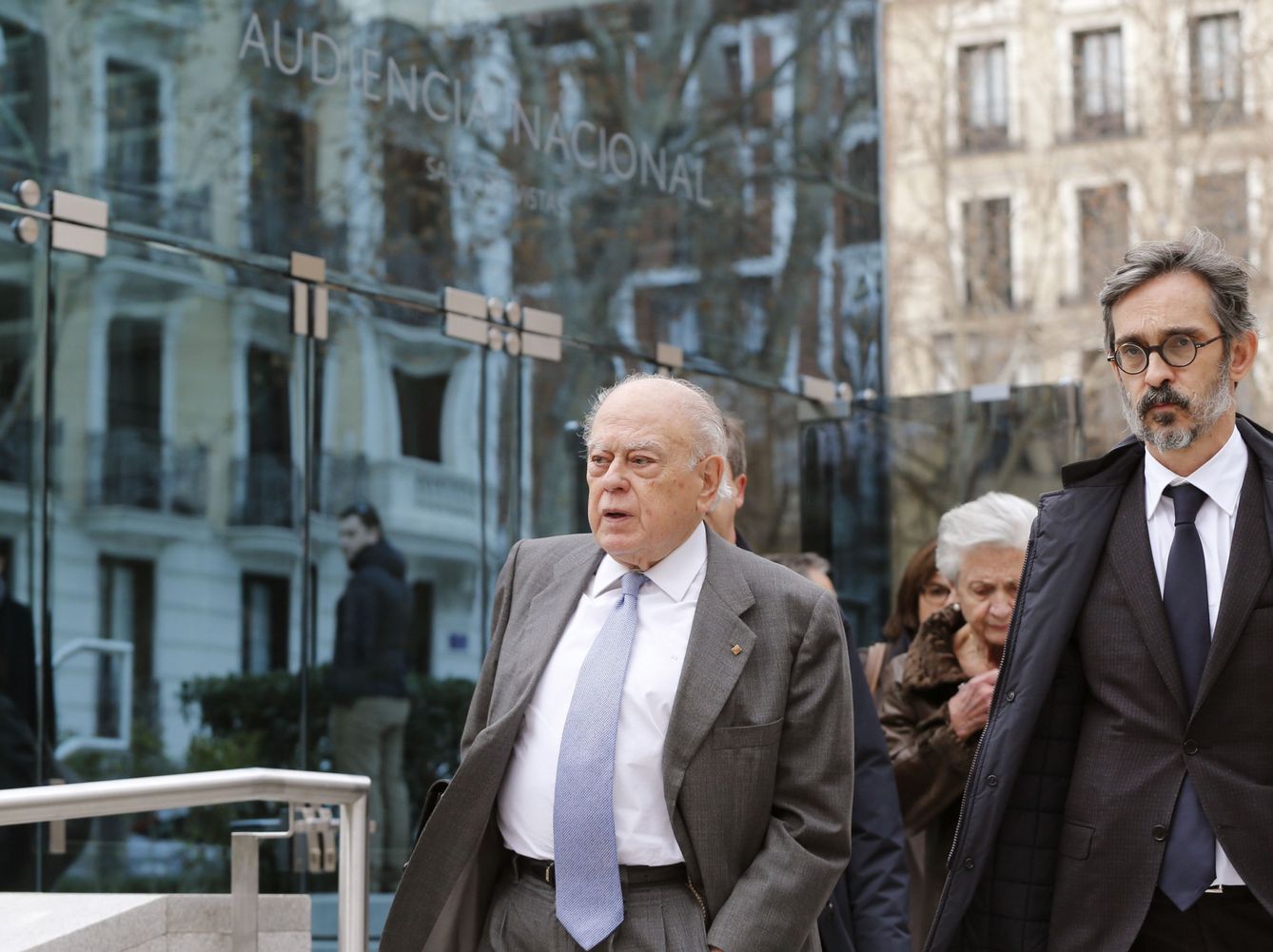 El 'expresident' de la Generalitat Jordi Pujol a su salida de la Audiencia Nacional tras declarar. (EFE)