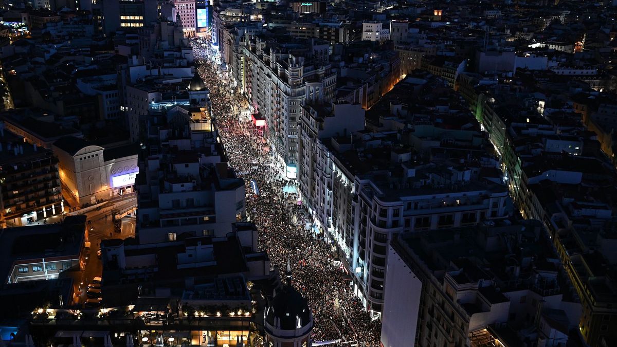 Miles de personas claman por los derechos de las mujeres en toda España