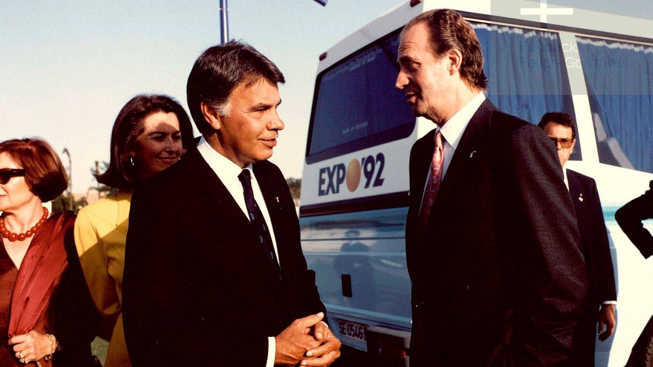 Foto: Felipe González y Juan Carlos I en la Expo 92. (Fundación Felipe González)