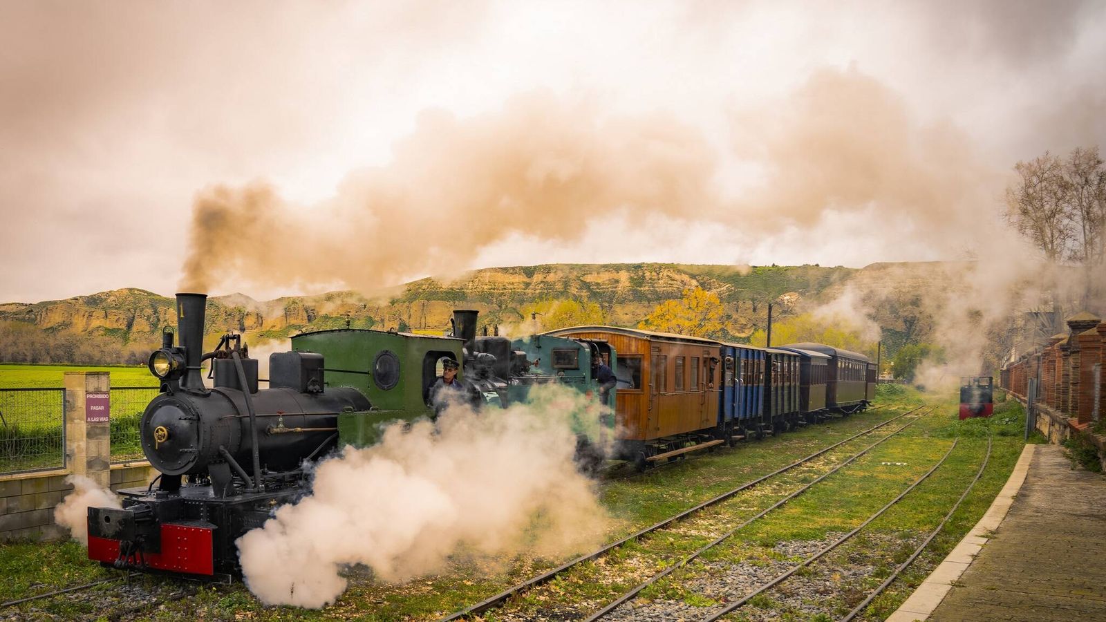 Los trenes históricos de Arganda cumplen 100 años entre carbón y una vía resucitada