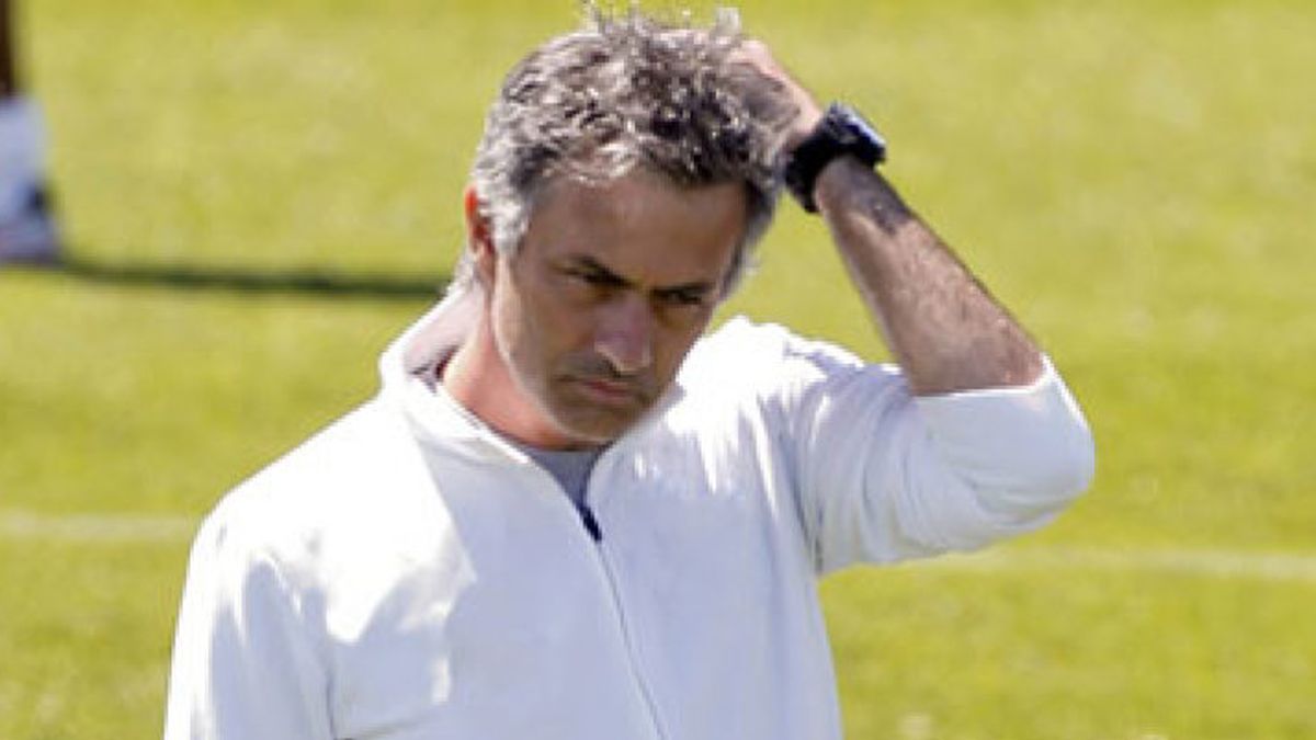 Jose Mourinho ya piensa en blanco