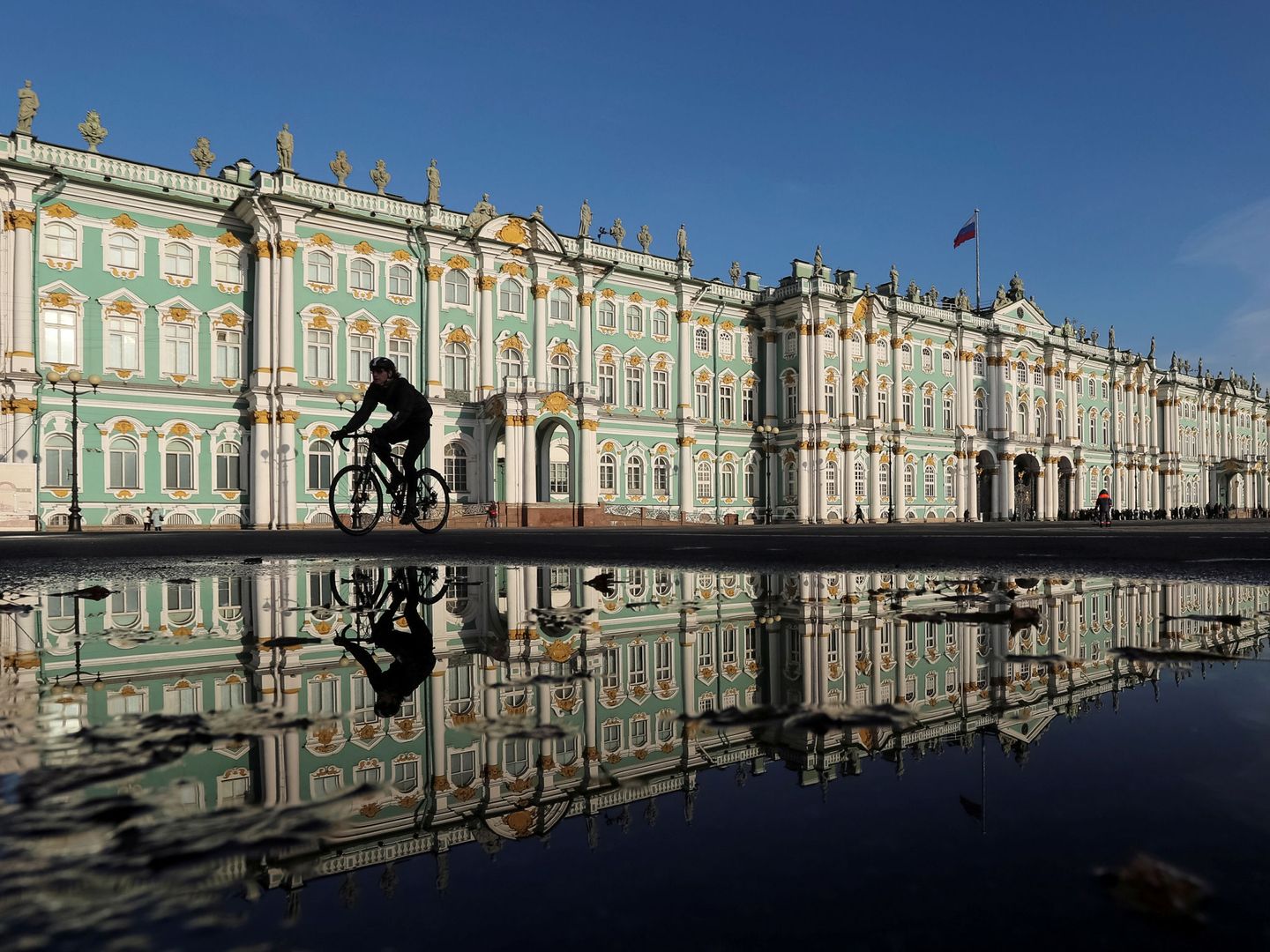 Museo Hermitage en San Petesburgo. (Reuters)