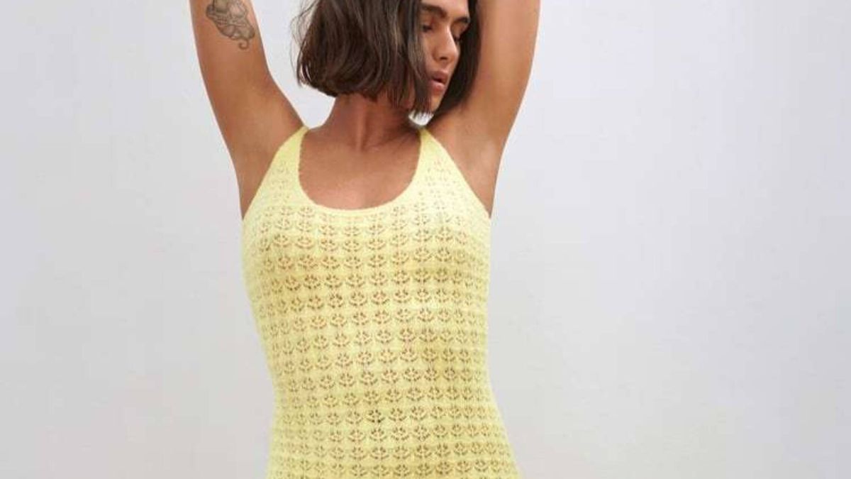 Este vestido amarillo de la nueva colección de Zara es una compra de experta