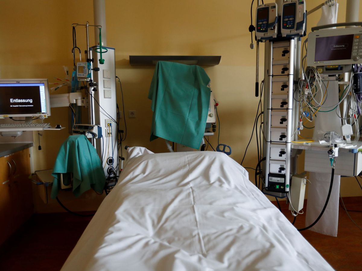 Foto: Una cama vacía en un hospital alemán. (EFE)