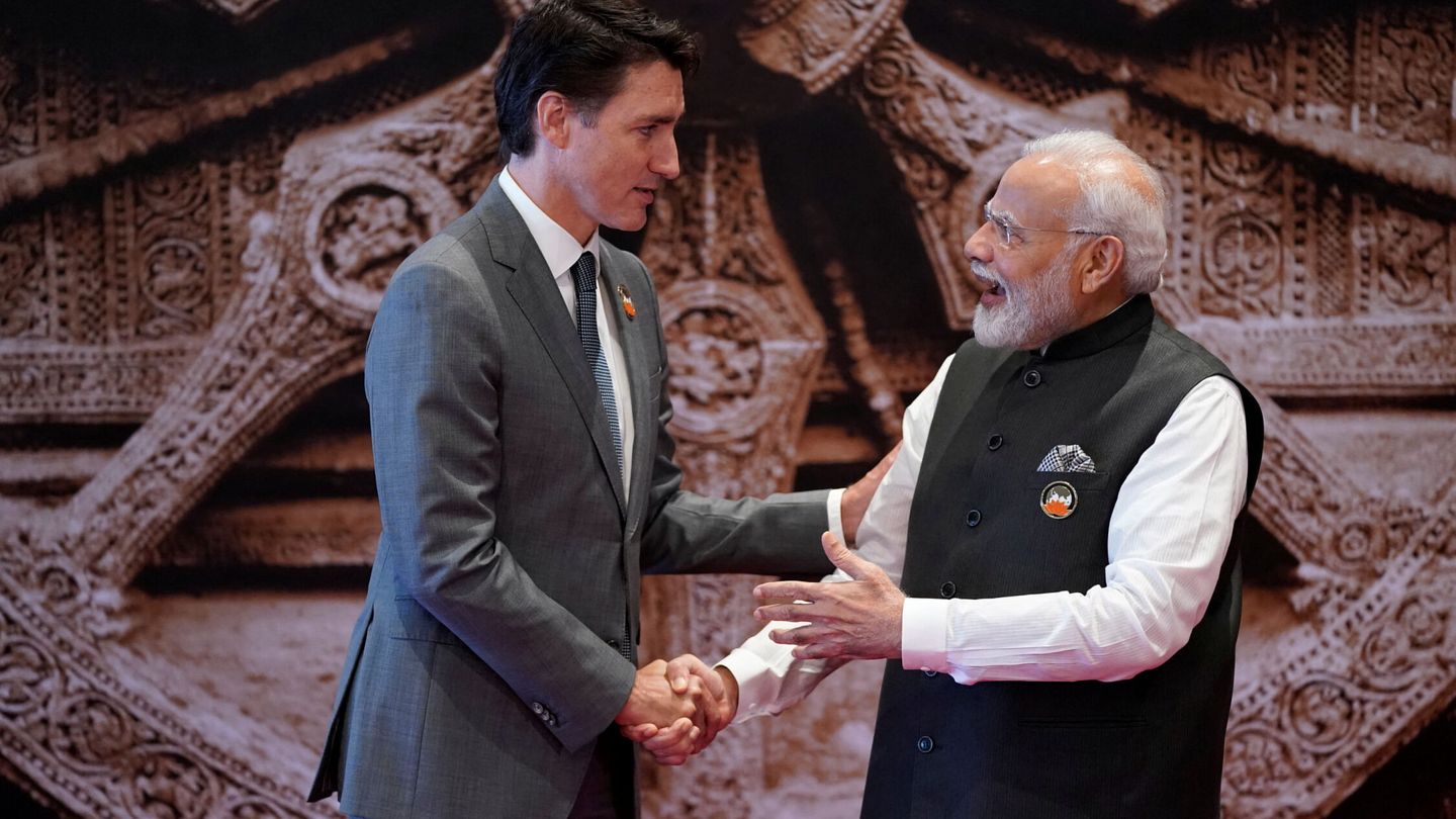 El primer ministro indio, Narendra Modi, y el primer ministro de Canadá, Justin Trudeau, durante el G20. (Reuters)