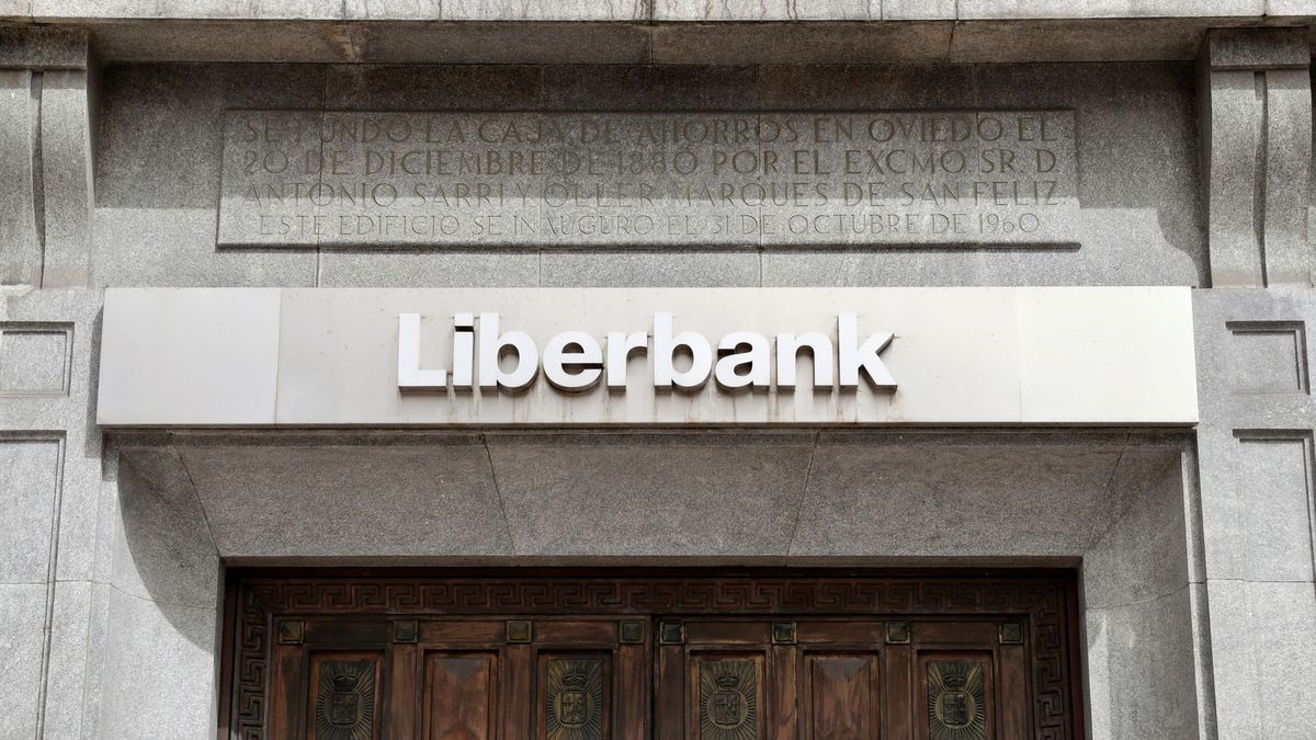 Cajastur aplicó las 'cláusulas de obediencia' que el bando Liberbank cuestiona en Unicaja