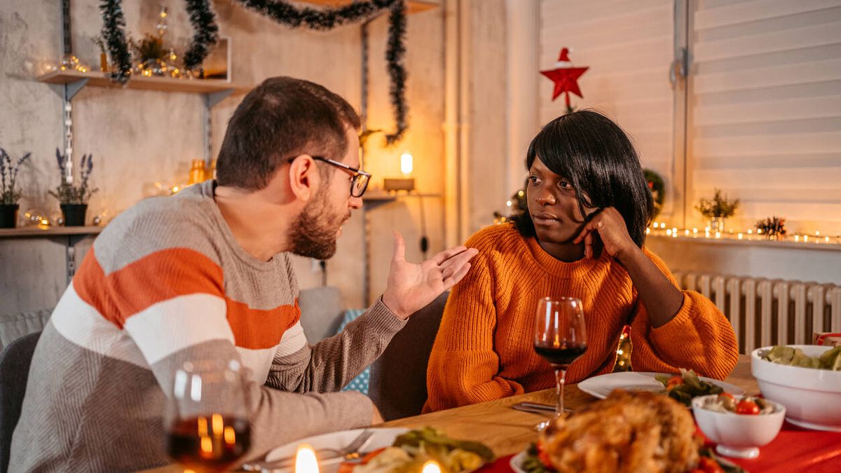 Las cosas que nos ponen de mal humor en Navidad: desde los gastos extra hasta preparar las cenas