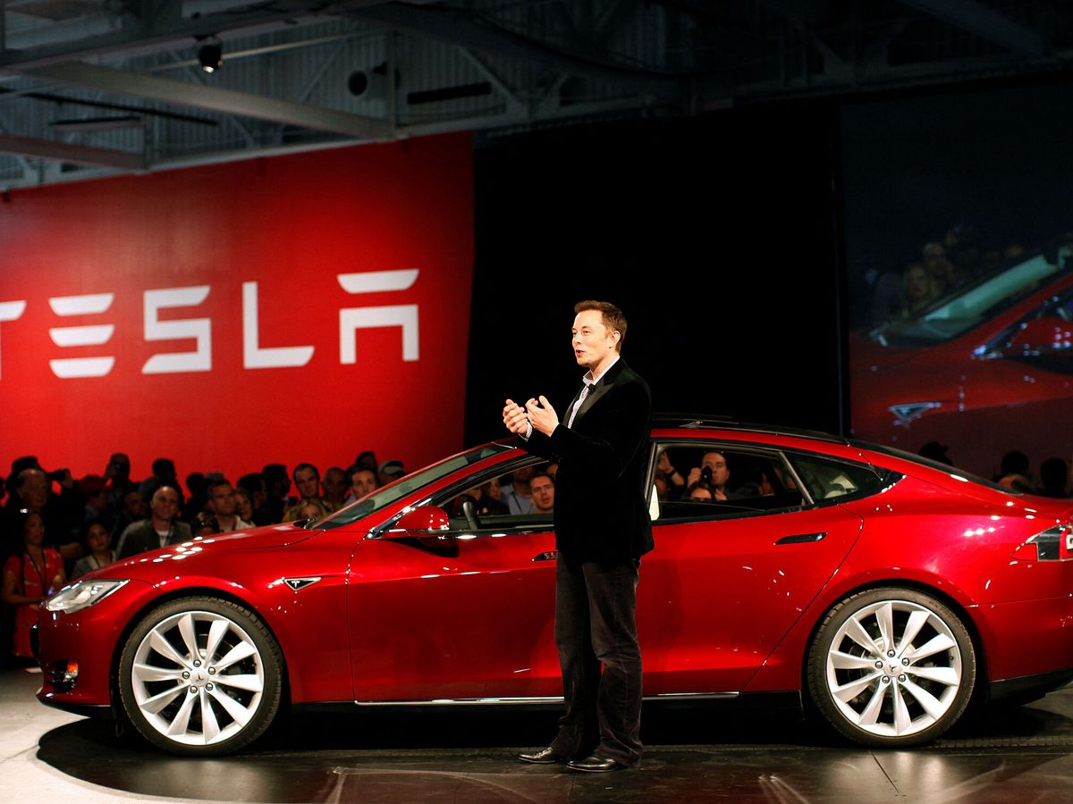 Foto: EL CEO de Tesla Elon Musk, en la presentación de la beta del Model S. (Reuters/Stephen Lam)