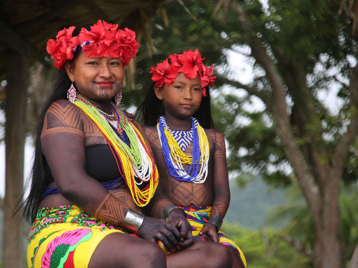 Foto: Dos indígenas de la etnia emberá (Imagen: Rafael Pola)