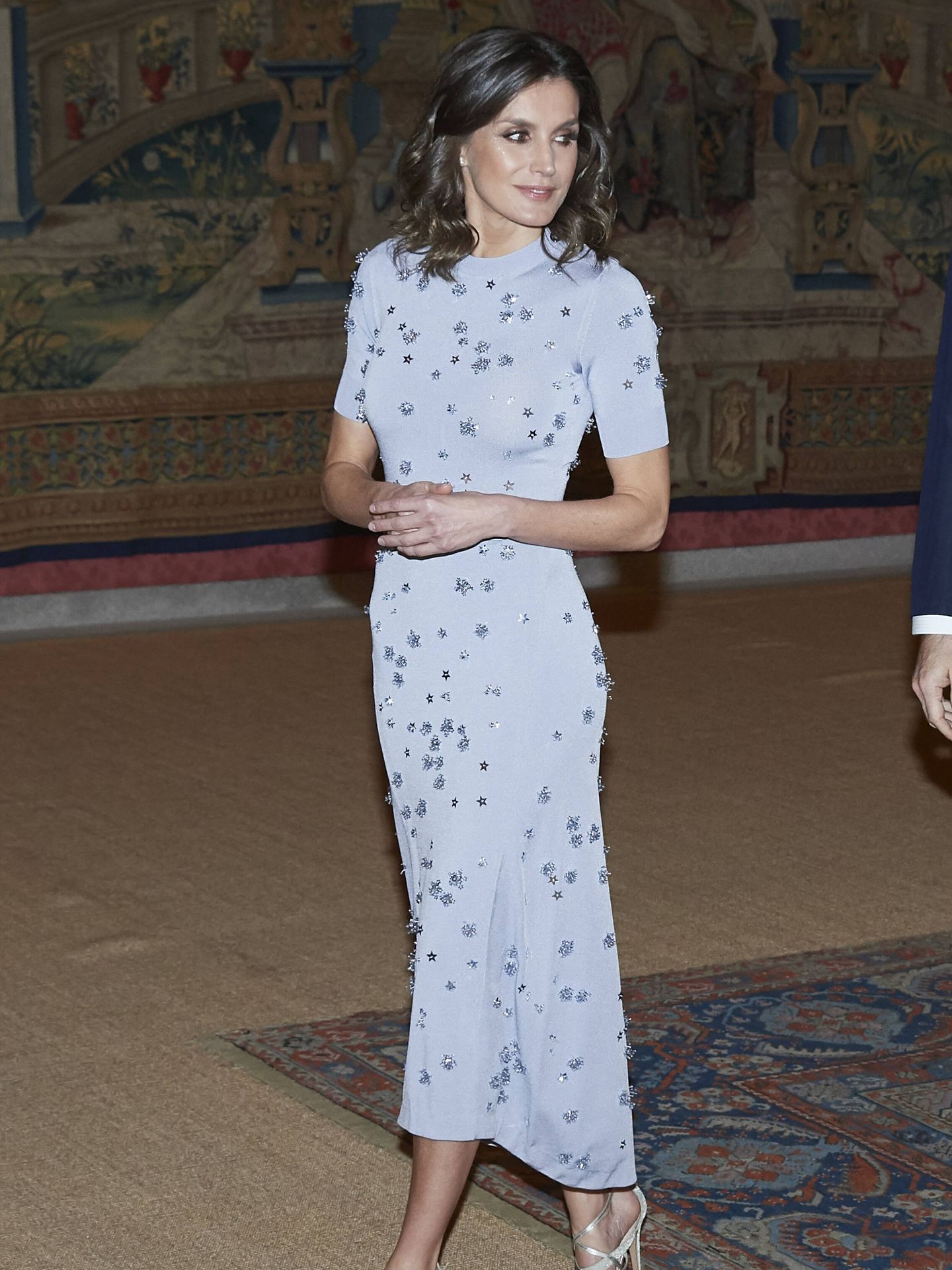 La reina Letizia con vestido de Nina Ricci con estampado de estrellas. (Getty)