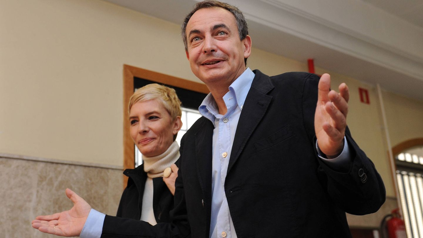 Sonsoles Espinosa y Rodríguez Zapatero, votando en 2011. (Getty)