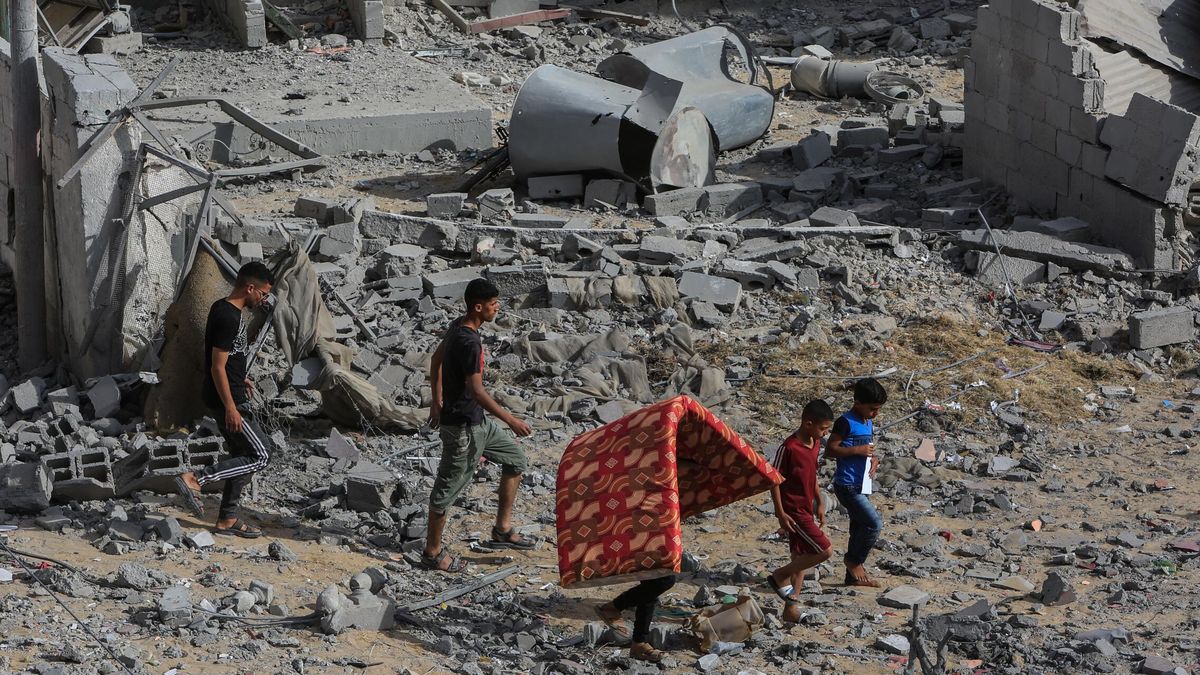 Guerra entre Israel y Hamás, en directo | El Ejército israelí pide a los palestinos abandonar Rafah 