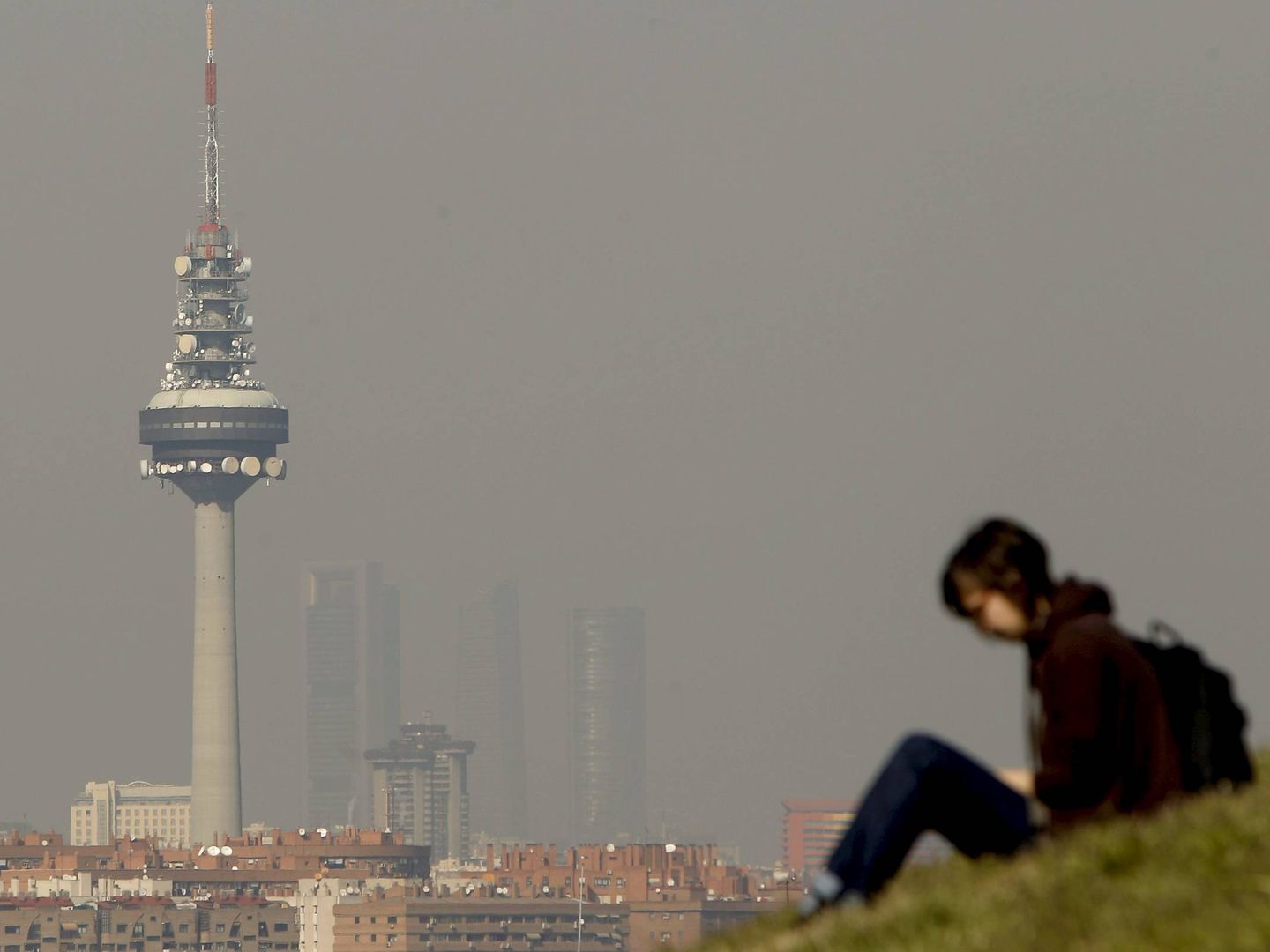 Madrid, cubierta por una densa capa de contaminación (EFE/Juanjo Martín)