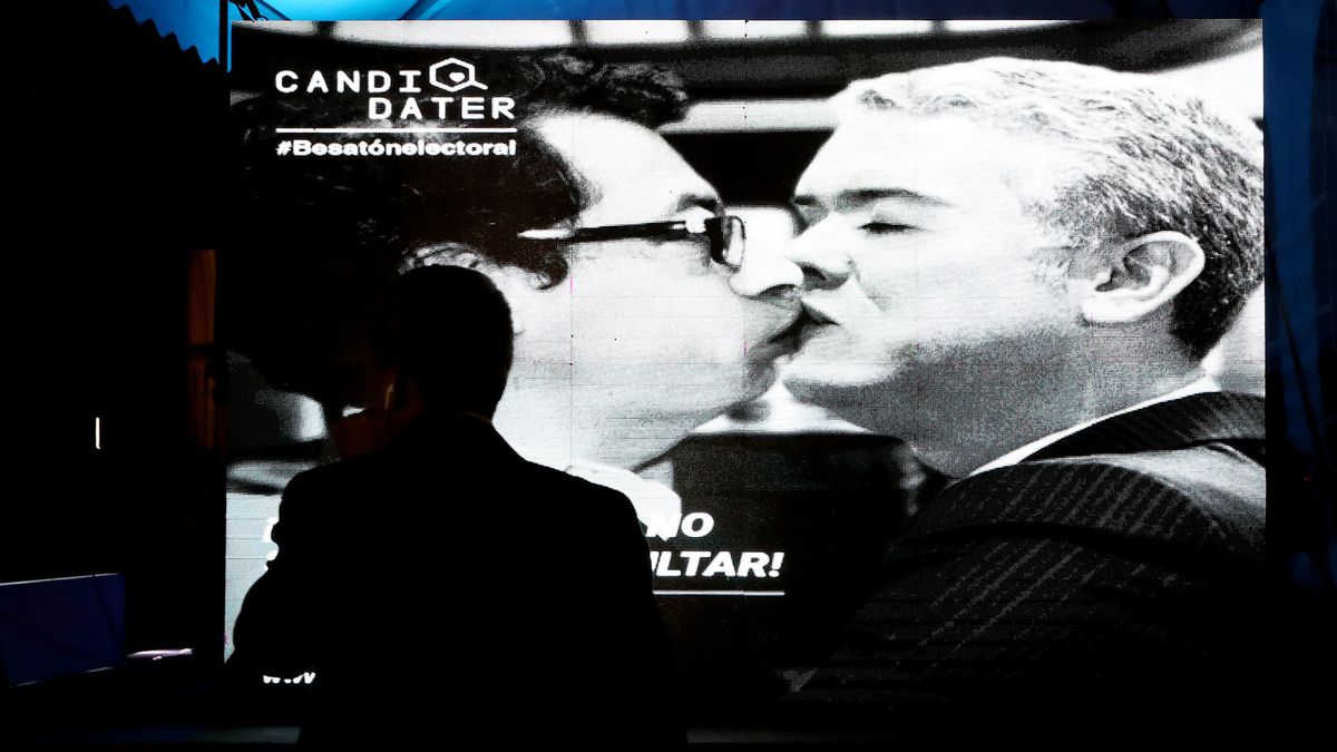 Elecciones en Colombia: elegir entre "la marioneta de Uribe" o un 'castrochavista'