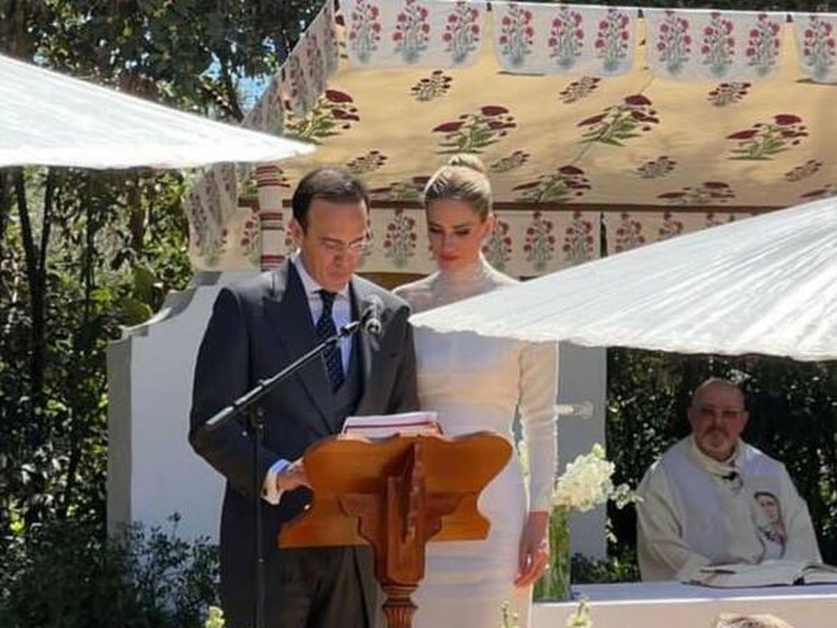 Foto: Teresa Baca y Álvaro Torres, en su boda. (IG)
