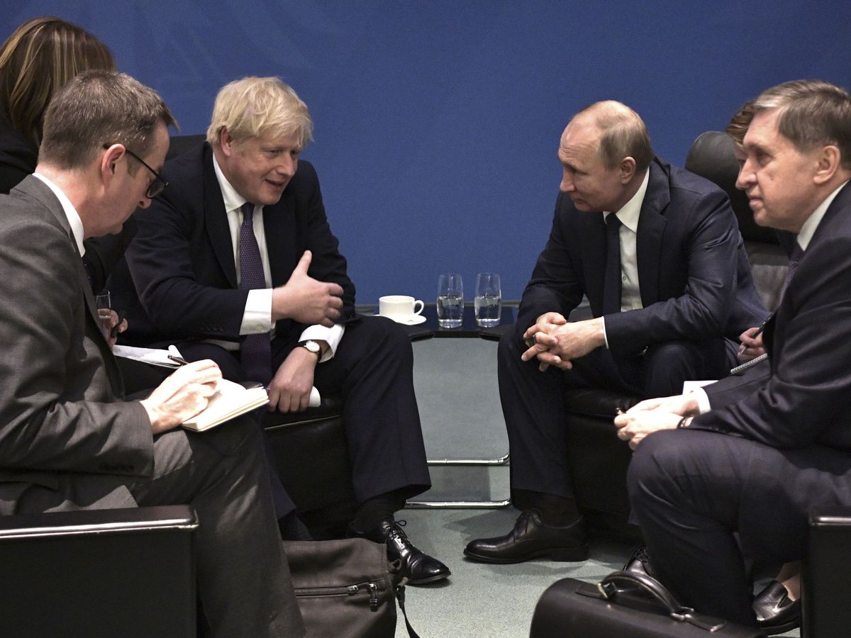 Foto: Johnson y Putin, en una reunión en 2020. (EFE/Alexei Nikolsky)