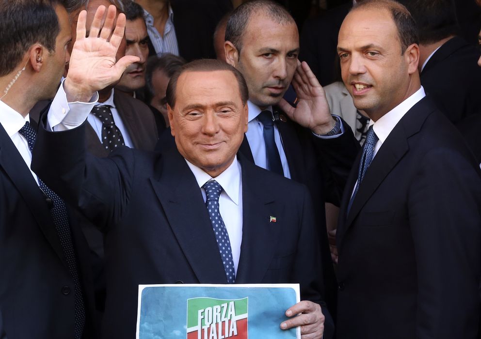 Foto: Silvio Berlusconi con Angelino Alfano. (Reuters)