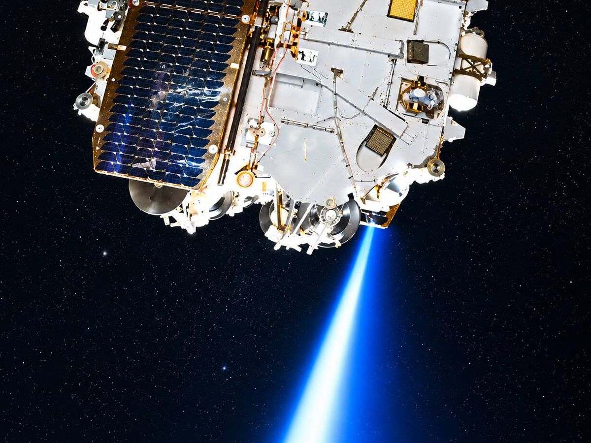 Dois satélites russos da rede Rassvet-3 podem reentrar na atmosfera nas próximas semanas