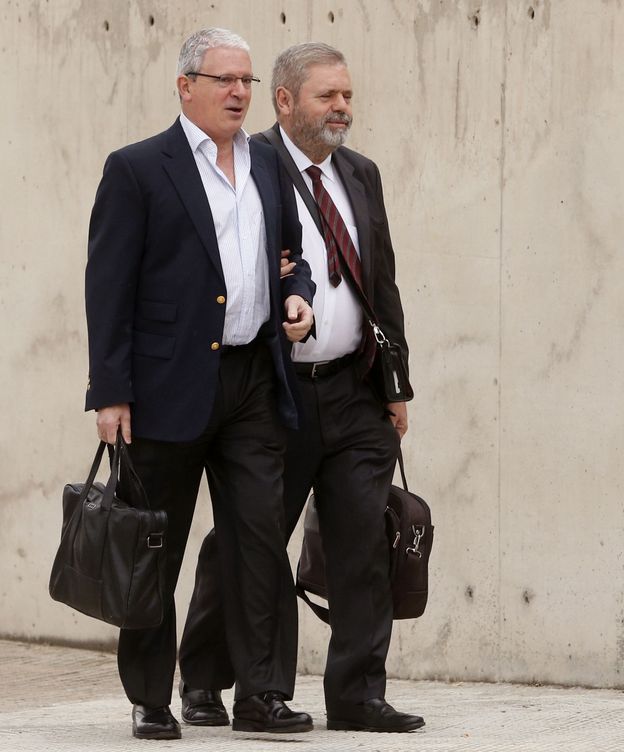 Foto: Pablo Crespo a su llegada a la Audiencia Nacional con su abogado. / EFE