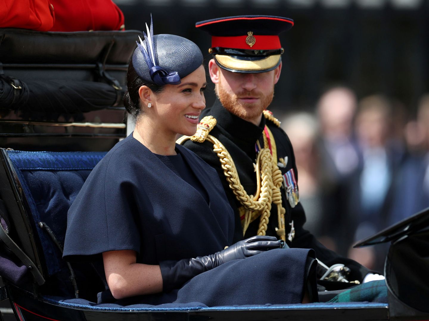 Los duques de Sussex durante el desfile Trooping the Colour. (Reuters)