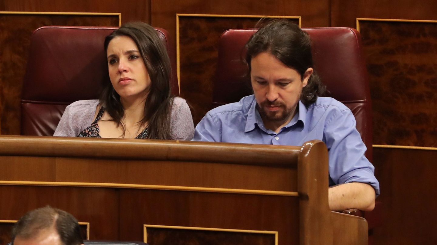 Irene Montero y Pablo Iglesias en el Congreso de los Diputados. (EFE)