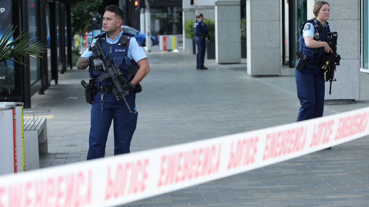 Al menos tres muertos, incluido el atacante, por un tiroteo en Auckland antes del comienzo del Mundial Femenino