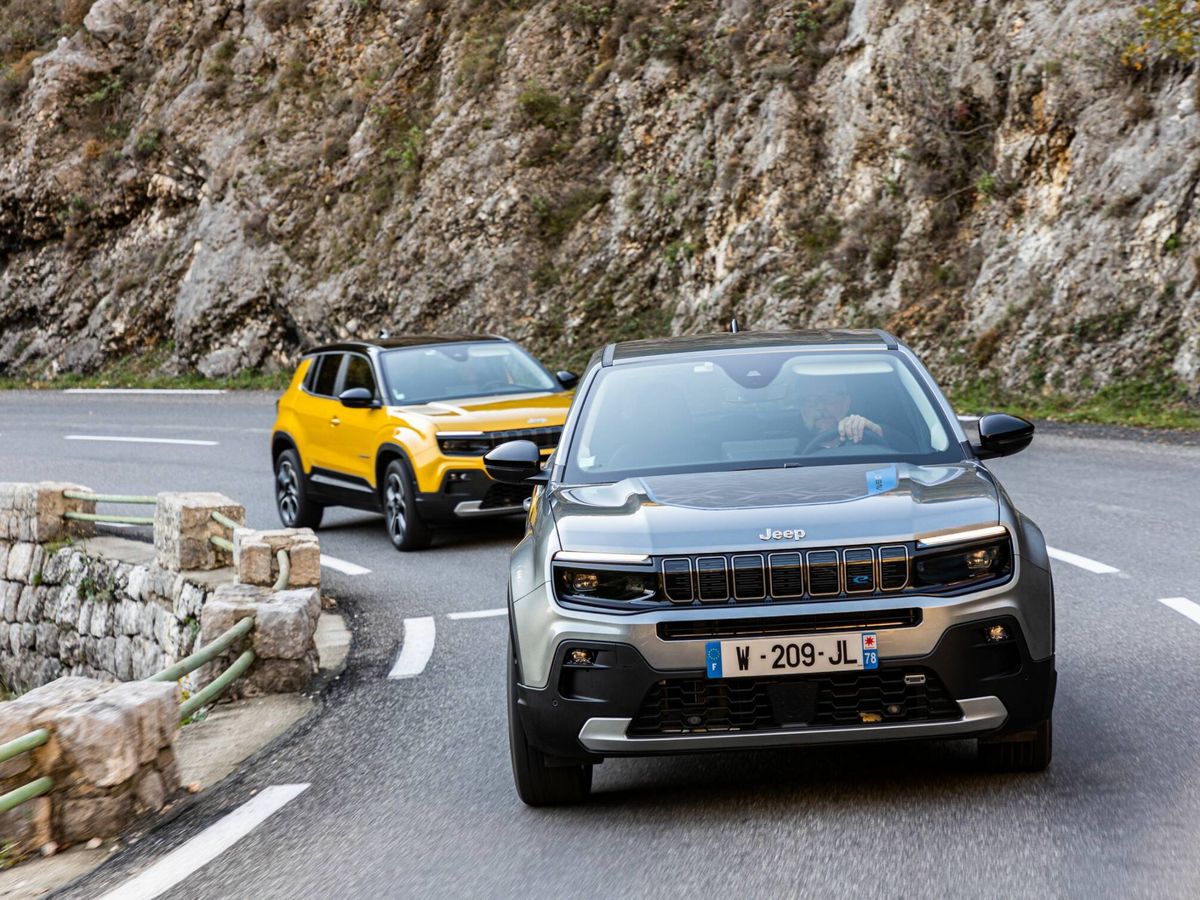 Foto: Hemos probado el Avenger por carreteras de los Alpes marítimos, en Francia. (Jeep)