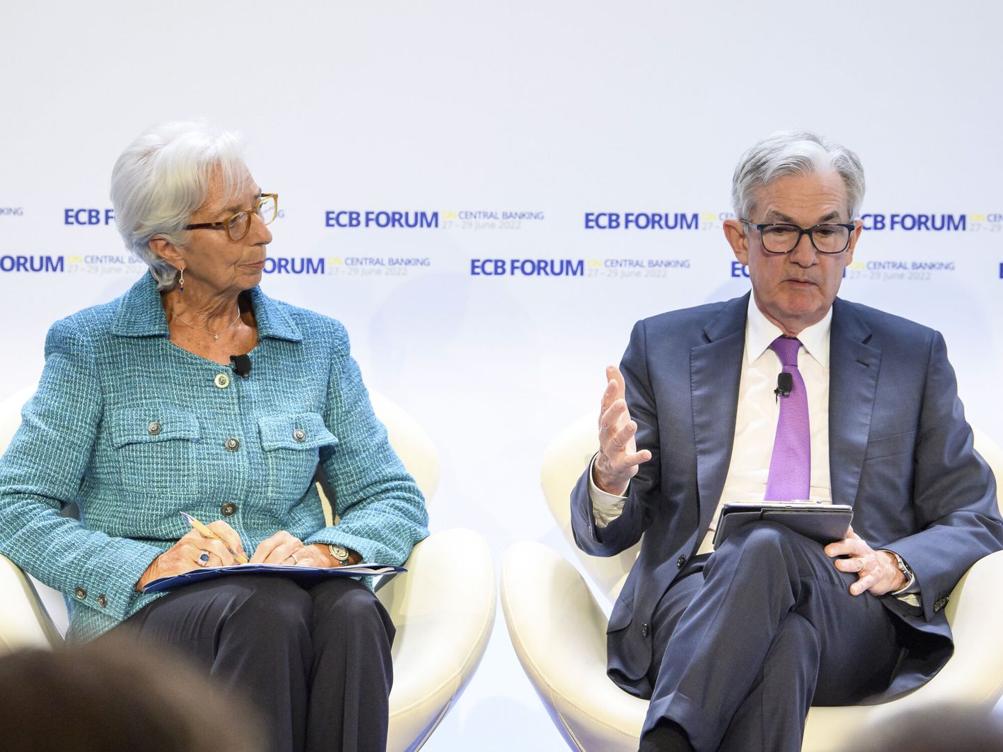 El presidente de la Reserva Federal, Jerome Powell, junto a la presidenta del BCE, Christine Lagarde.