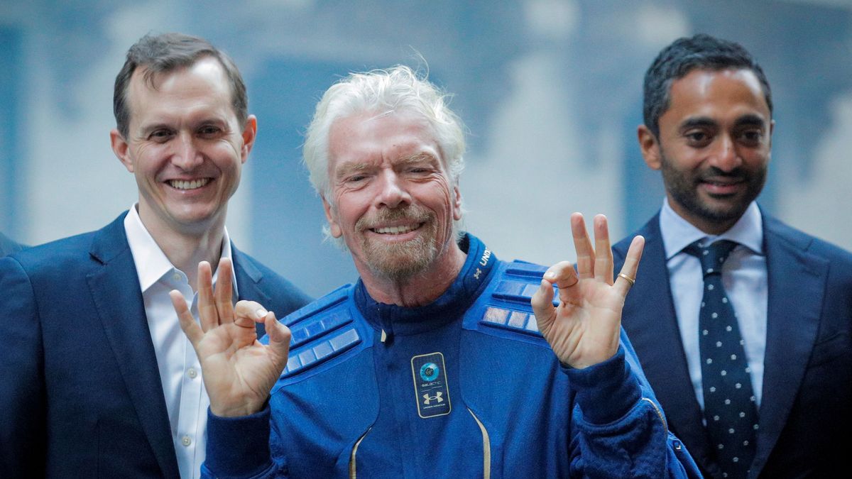 Richard Branson se adelanta a Jeff Bezos: será el primer multimillonario en viajar al espacio