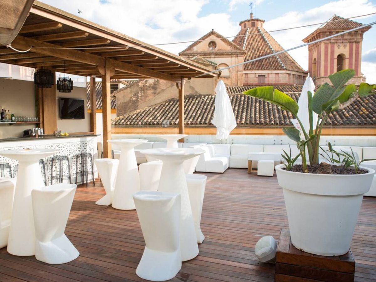 Foto: Terrazas de Málaga para brindar con estilo. (Instagram/@grupopremiumhotels)