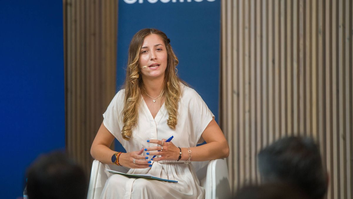 Vox ficha a Júlia Calvet, expresidenta de S'ha Acabat!, para las elecciones en Cataluña