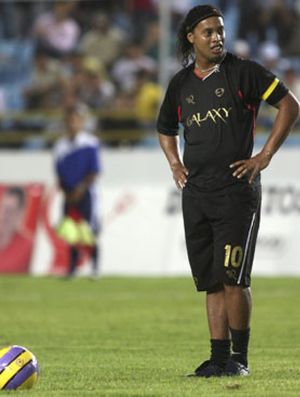 Ronaldinho se despide: "Lo del Barça fue una historia linda"