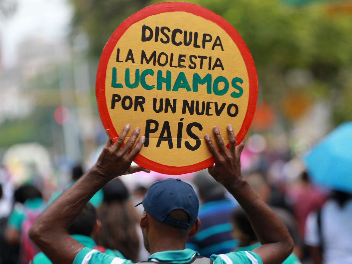 Protestas durante la última huelga nacional de 24 horas, en Cali (Colombia). (EFE)