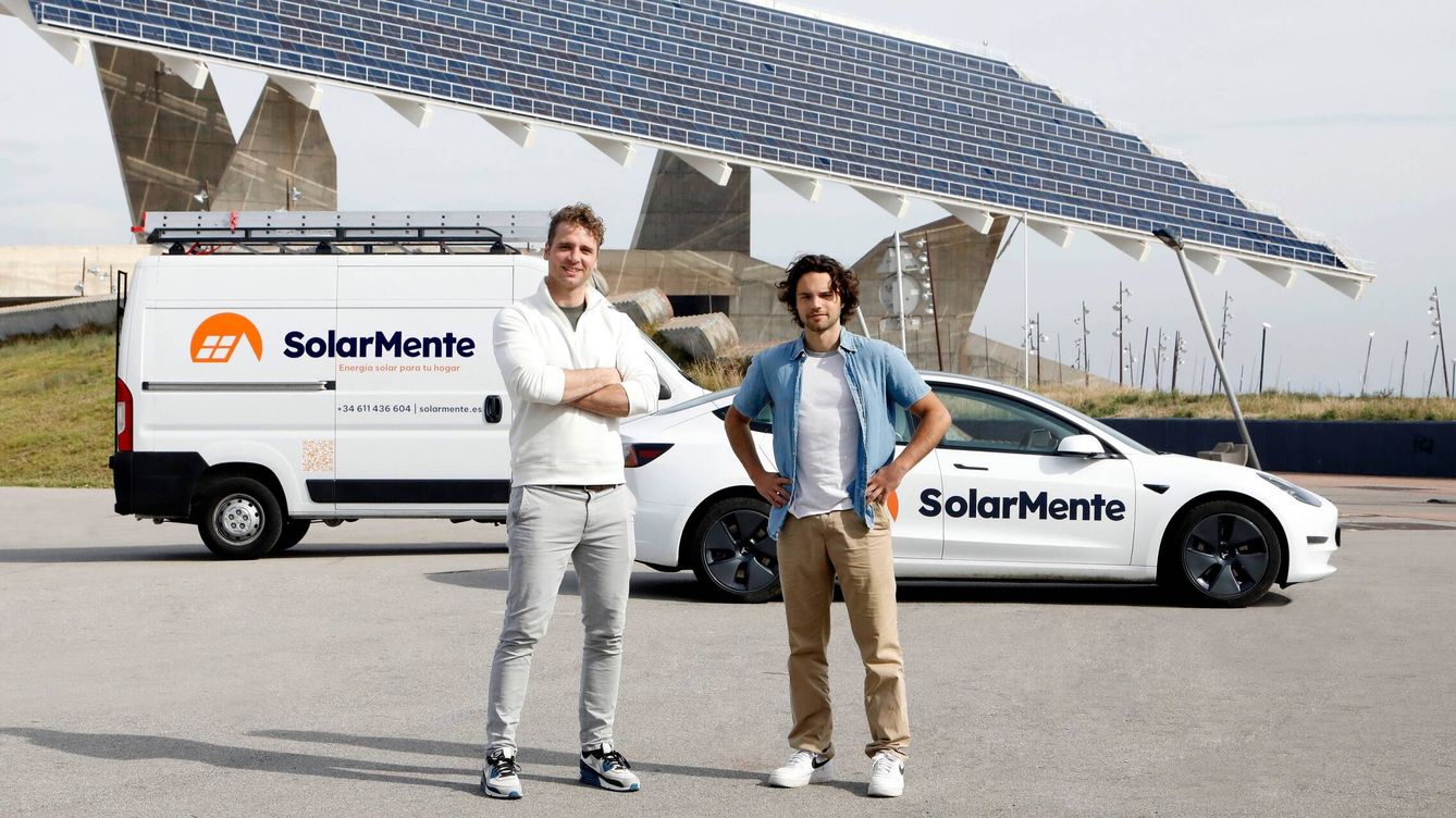 Foto: Los cofundadores de la 'startup' SolarMente, Wouter Draijer (izquierda) y Víctor Gardrinier (derecha).