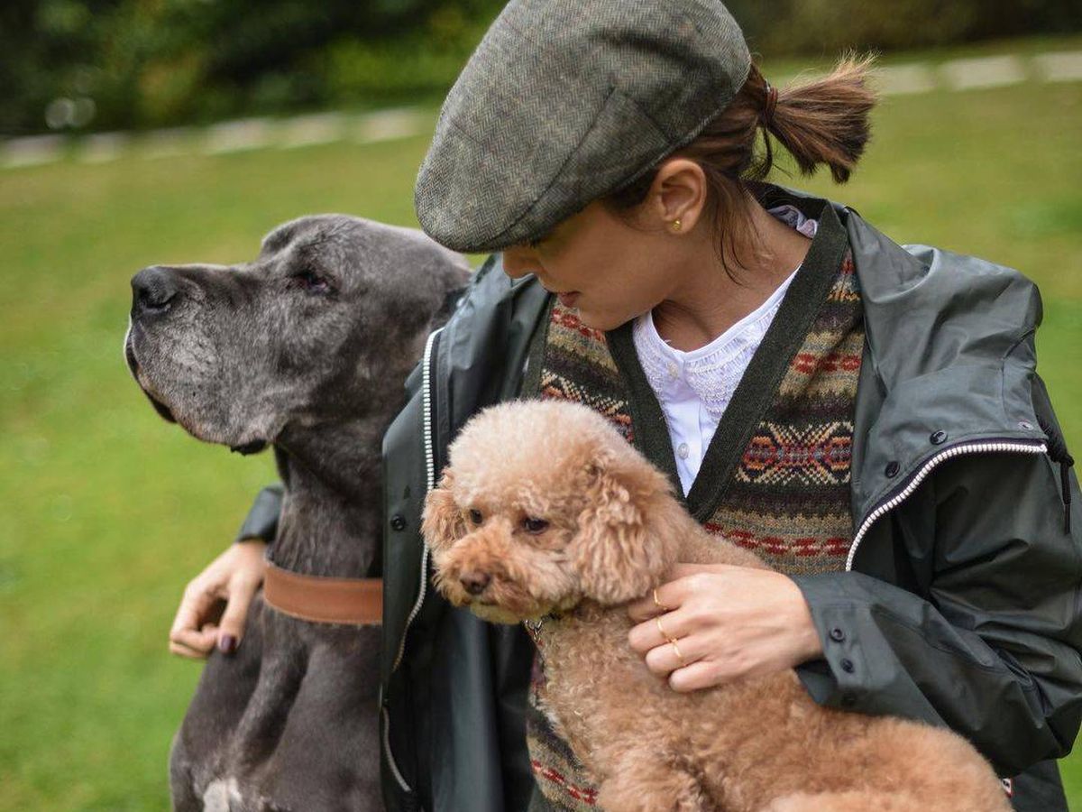 Foto: Tamara posa con dos de sus perros en Instagram. 