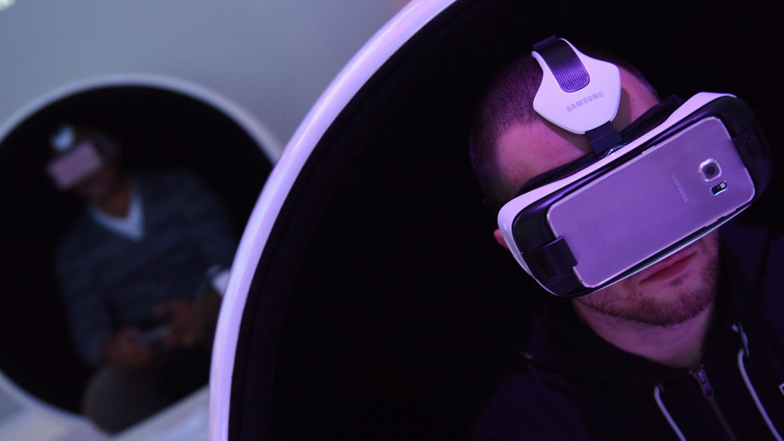 Foto: El casco de realidad virtual de Samsung. (EFE)