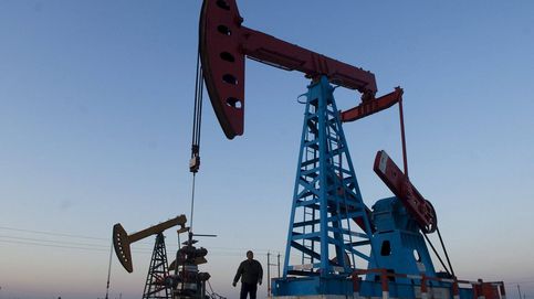 El petróleo cae a mínimos de enero y por debajo de 90 dólares ante el frenazo económico 