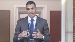 Del azul de Sánchez al verde de Feijóo: lo que dicen las corbatas con las que arranca la campaña electoral