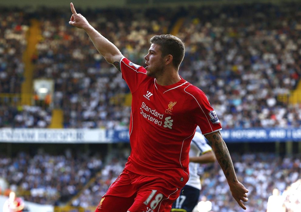 Foto: Alberto Moreno celebra su primer gol marcado con el Liverpool (Reuters)