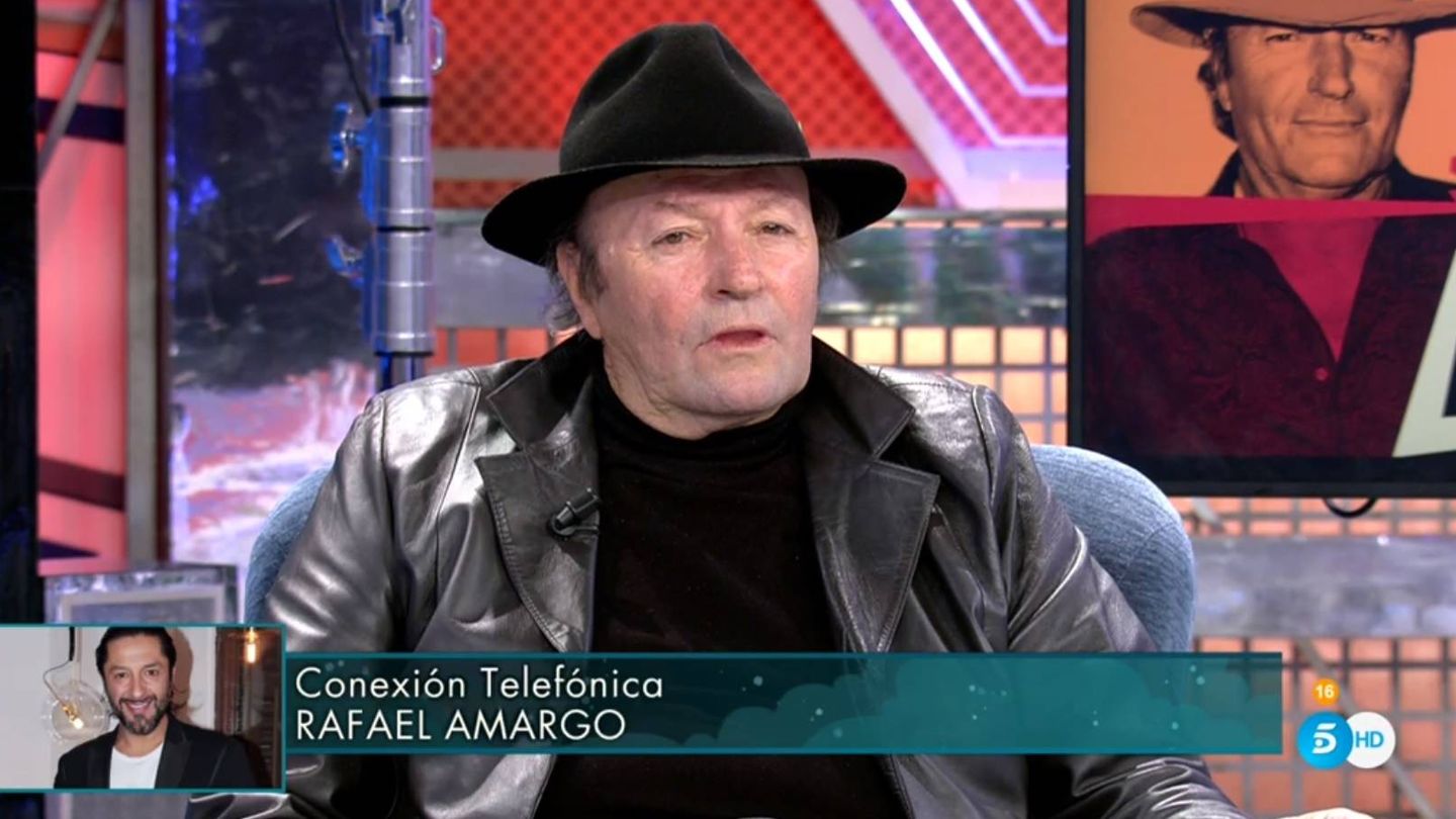 Mohedano escuchando a Rafael Amargo. (Telecinco).