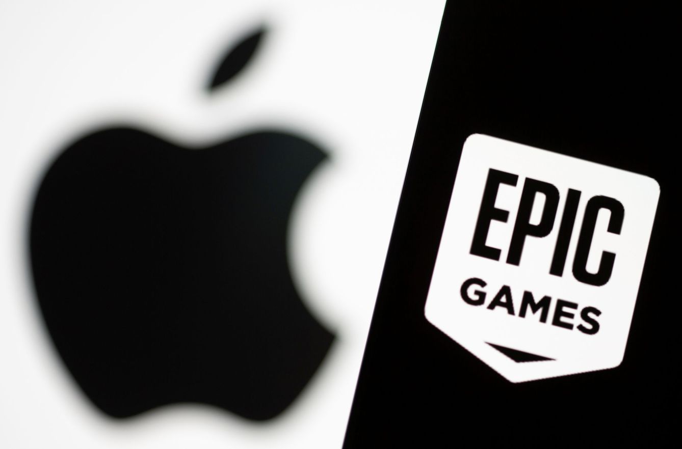 Foto: Apple y Epic, el pulso tecnológico del año. Fotos: Reuters.